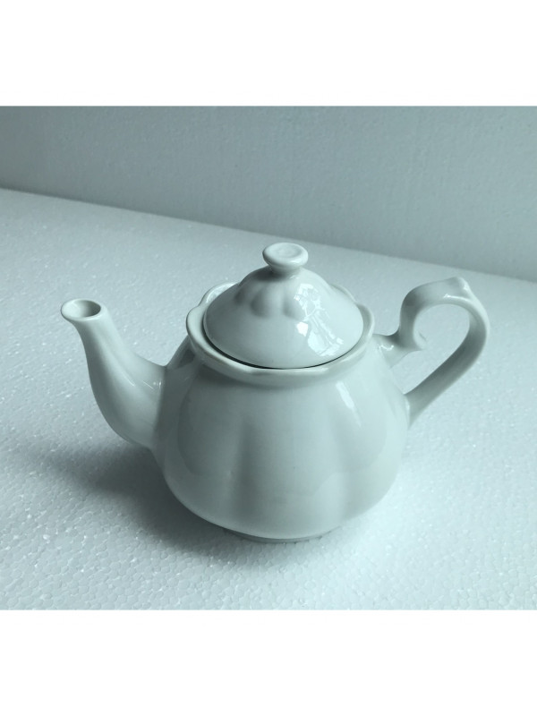 Bule em porcelana decorativo ventage
